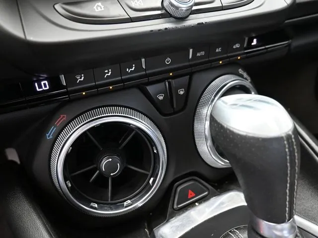 2018 Chevrolet Camaro SS photo 27