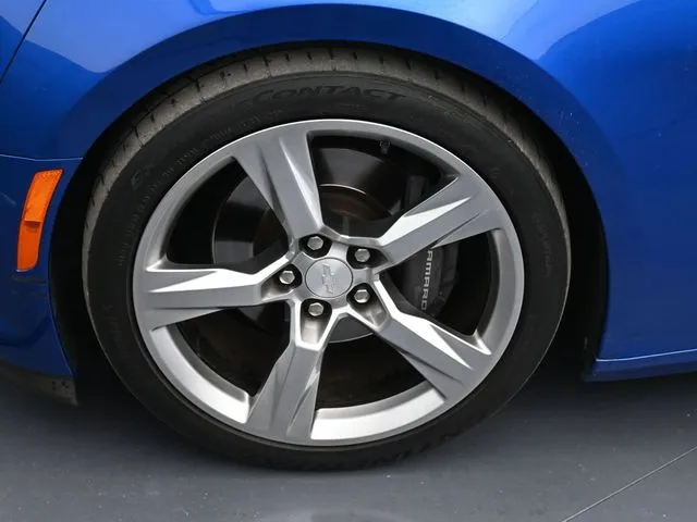 2018 Chevrolet Camaro SS photo 25