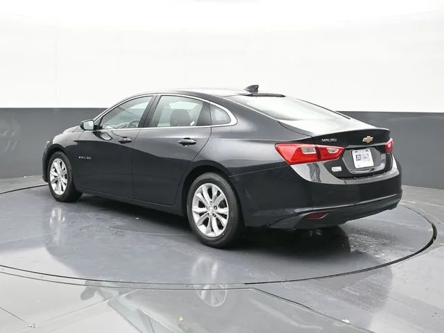 2023 Chevrolet Malibu 1LT photo 3
