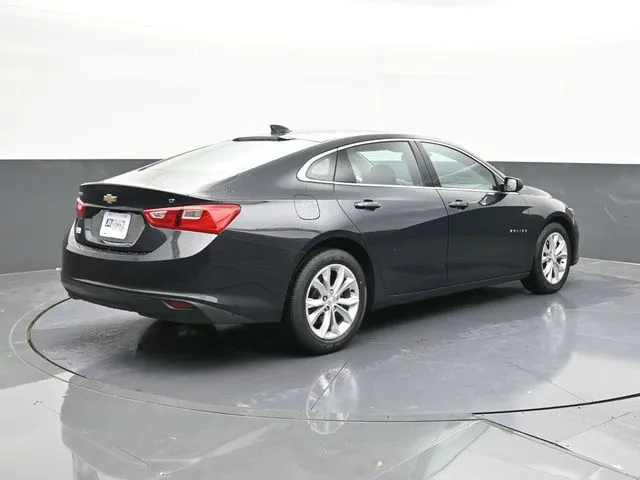 2023 Chevrolet Malibu 1LT photo 4