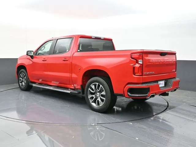 2022 Chevrolet Silverado 1500 RST photo 3