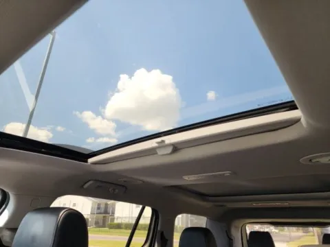More photos of 2021 GMC Acadia SLT at Jim Norton T-Town Chevrolet, OK