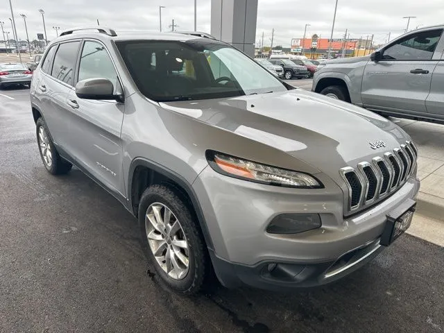 Silver 2017 Jeep Cherokee Limited for sale in Tulsa, OK