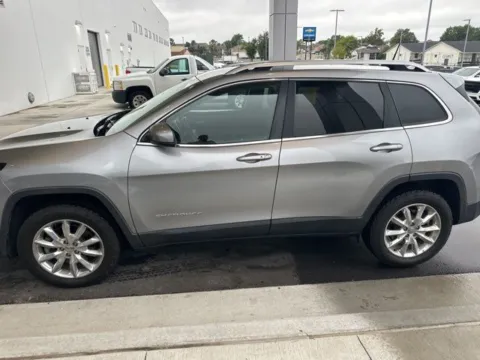 More photos of 2017 Jeep Cherokee Limited at Jim Norton T-Town Chevrolet, OK