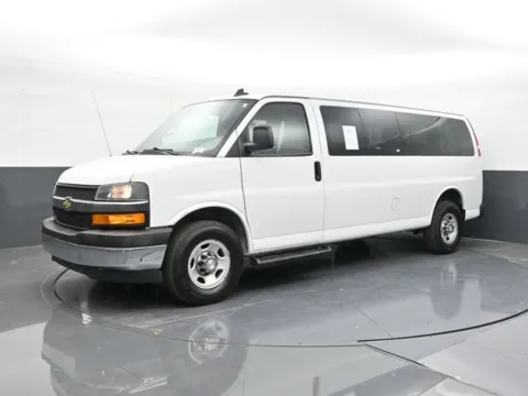 More photos of 2020 Chevrolet Express 3500 LT at Jim Norton T-Town Chevrolet, OK