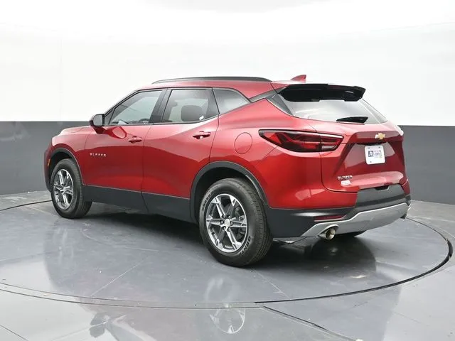 2024 Chevrolet Blazer 2LT photo 2