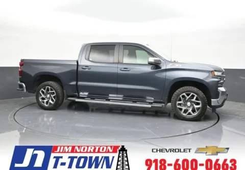 Gray 2021 Chevrolet Silverado 1500 LT for sale in Tulsa, OK