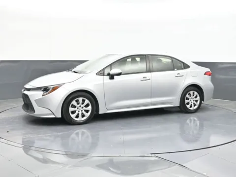 More photos of 2022 Toyota Corolla LE at Jim Norton T-Town Chevrolet, OK