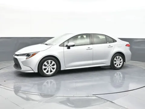 More photos of 2022 Toyota Corolla LE at Jim Norton T-Town Chevrolet, OK