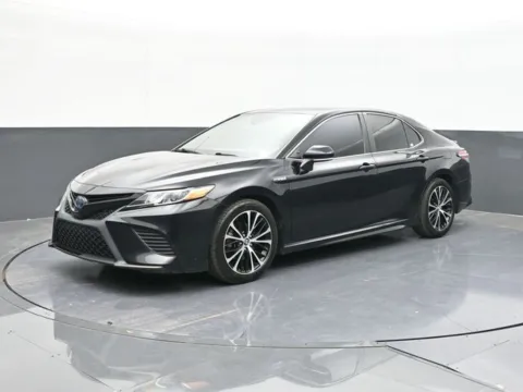 Another view of 2020 Toyota Camry Hybrid SE for sale in Tulsa, OK at Jim Norton T-Town Chevrolet