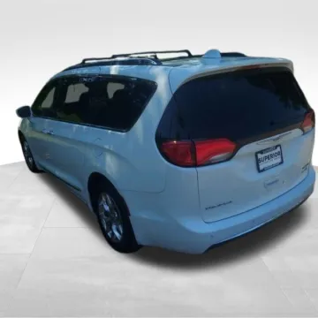 More photos of 2018 Chrysler Pacifica Limited at Jim Norton T-Town Chevrolet, OK