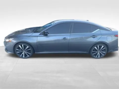 More photos of 2022 Nissan Altima 2.5 SR at Jim Norton T-Town Chevrolet, OK