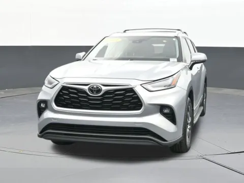 Photos of 2021 Toyota Highlander XLE for sale in Tulsa, OK at Jim Norton T-Town Chevrolet