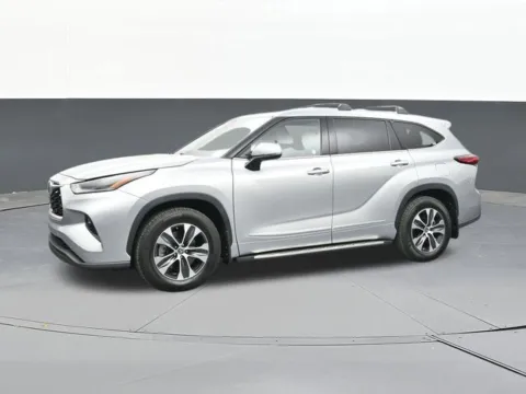 More photos of 2021 Toyota Highlander XLE at Jim Norton T-Town Chevrolet, OK