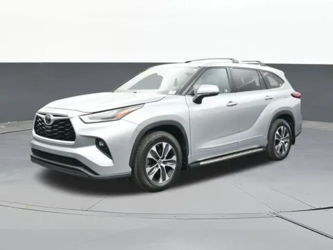 More photos of 2021 Toyota Highlander XLE at Jim Norton T-Town Chevrolet, OK