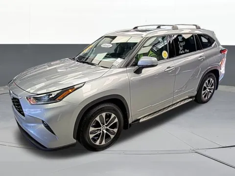 Another view of 2021 Toyota Highlander XLE for sale in Tulsa, OK at Jim Norton T-Town Chevrolet