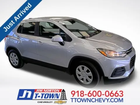 Silver 2017 Chevrolet Trax LS for sale in Tulsa, OK