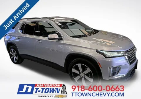 Silver 2022 Chevrolet Traverse LT Leather for sale in Tulsa, OK