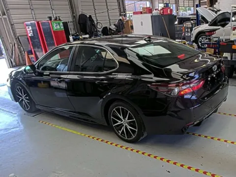 More photos of 2022 Toyota Camry at Jim Norton T-Town Chevrolet, OK