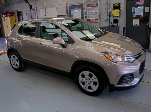 Beige 2018 Chevrolet Trax LS for sale in Tulsa, OK