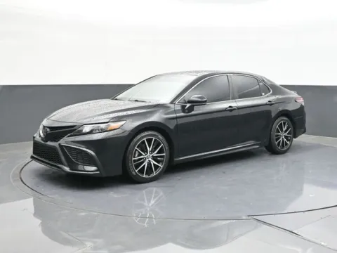 More photos of 2021 Toyota Camry SE at Jim Norton T-Town Chevrolet, OK