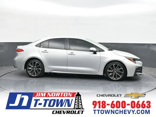 Silver 2020 Toyota Corolla SE for sale in Tulsa, OK