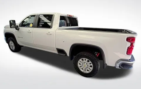 More photos of 2024 Chevrolet Silverado 2500HD LT at Jim Norton T-Town Chevrolet, OK