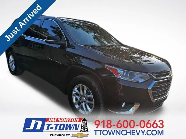 Black 2021 Chevrolet Traverse LT for sale in Tulsa, OK