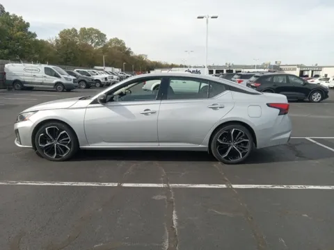 More photos of 2023 Nissan Altima 2.5 SR at Jim Norton Ford, OK