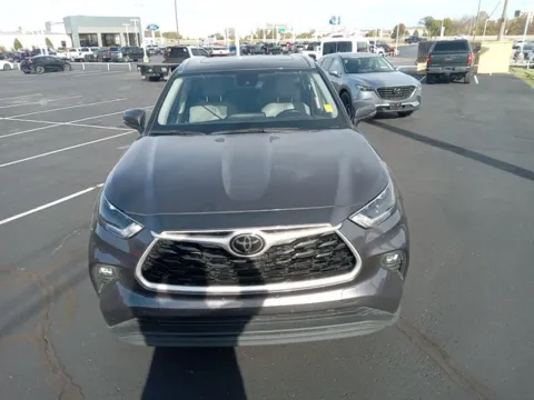 Photos of 2021 Toyota Highlander XLE for sale in Broken Arrow, OK at Jim Norton Ford