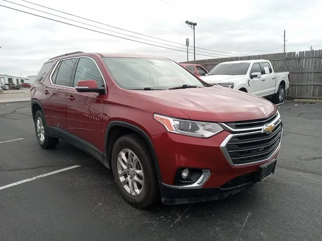 Red 2019 Chevrolet Traverse LT for sale in Broken Arrow, OK