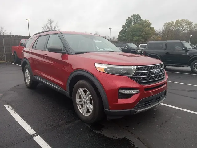 Red 2020 Ford Explorer XLT for sale in Broken Arrow, OK
