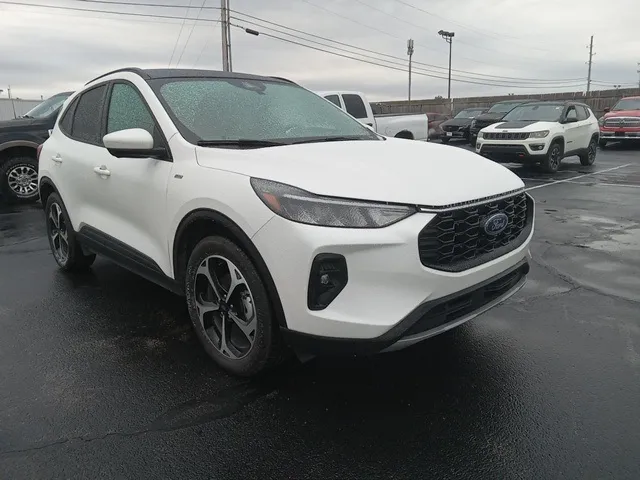 White 2025 Ford Escape ST-Line Select for sale in Broken Arrow, OK