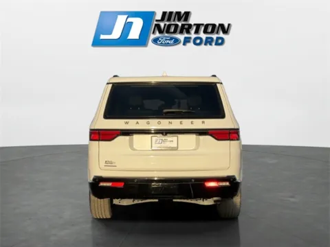 More photos of 2023 Jeep Wagoneer Series II at Jim Norton Ford, OK