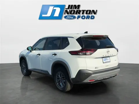 More photos of 2023 Nissan Rogue S at Jim Norton Ford, OK
