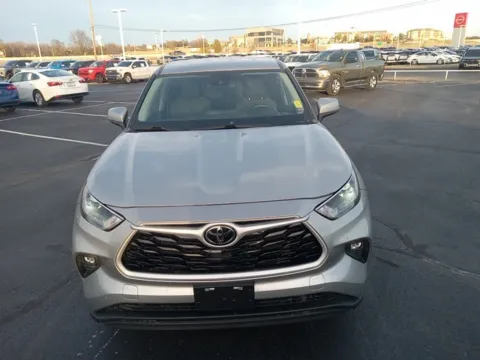 Photos of 2024 Toyota Highlander LE for sale in Broken Arrow, OK at Jim Norton Ford