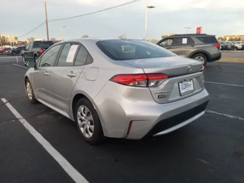 More photos of 2022 Toyota Corolla LE at Jim Norton Ford, OK