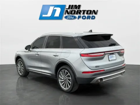 More photos of 2023 Lincoln Corsair Reserve at Jim Norton Ford, OK