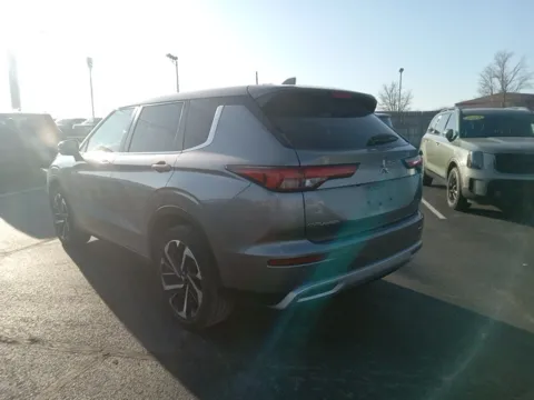 More photos of 2024 Mitsubishi Outlander SE at Jim Norton Ford, OK