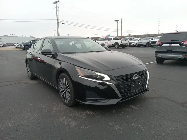 Black 2025 Nissan Altima 2.5 SV for sale in Broken Arrow, OK