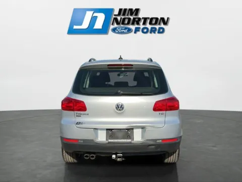 More photos of 2017 Volkswagen Tiguan Limited 2.0T at Jim Norton Ford, OK