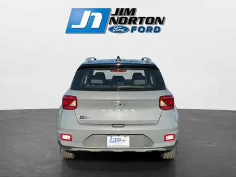 More photos of 2022 Hyundai Venue Limited at Jim Norton Ford, OK