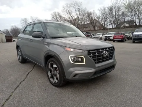 Gray 2022 Hyundai Venue Limited for sale in Broken Arrow, OK
