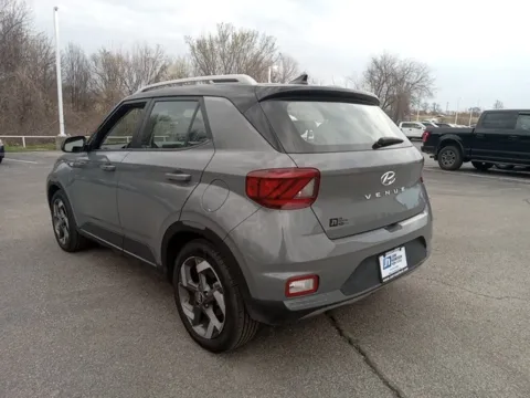 More photos of 2022 Hyundai Venue Limited at Jim Norton Ford, OK