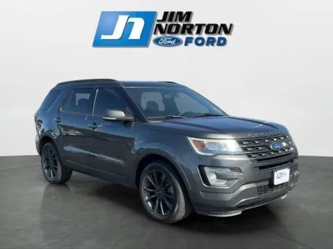 Gray 2017 Ford Explorer XLT for sale in Broken Arrow, OK
