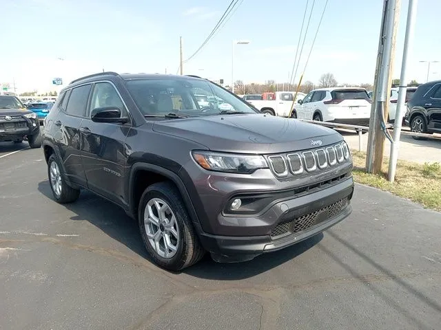 Gray 2022 Jeep Compass Latitude for sale in Broken Arrow, OK