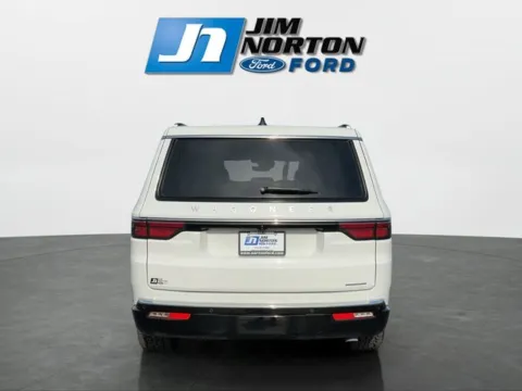 More photos of 2024 Jeep Wagoneer Series III at Jim Norton Ford, OK