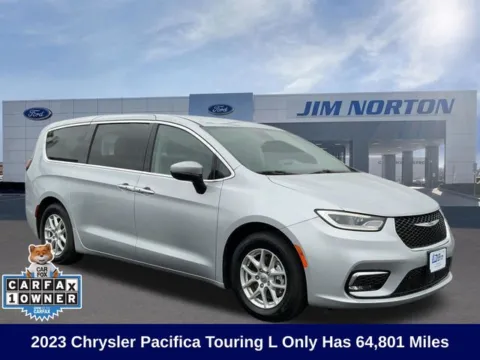 Silver 2023 Chrysler Pacifica Touring L for sale in Broken Arrow, OK