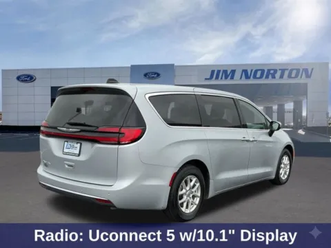 More photos of 2023 Chrysler Pacifica Touring L at Jim Norton Ford, OK