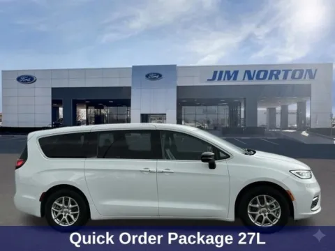 Another view of 2025 Chrysler Pacifica Select for sale in Broken Arrow, OK at Jim Norton Ford
